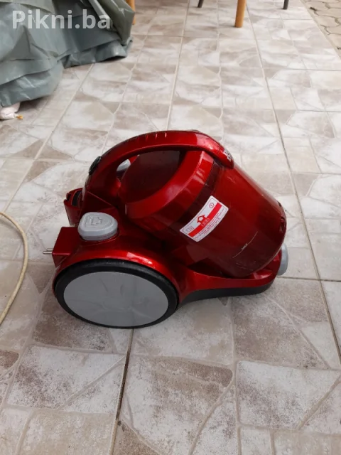 Dirt Devil Usisivač (M2818) - 2000W - Za dijelove/popravak