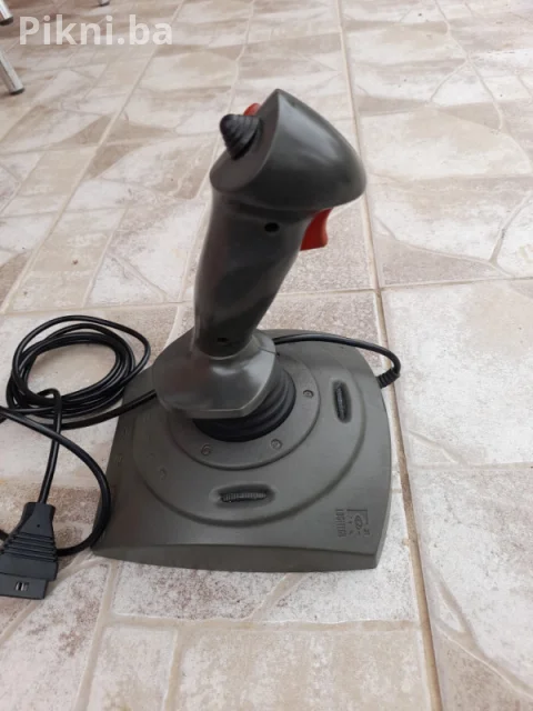 Džojstik Logitech kontroler gamepad 8