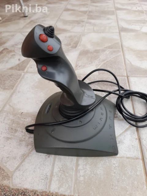 Džojstik Logitech kontroler gamepad