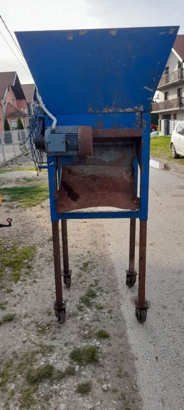 Profesionalna Drobilica / Mlin (Plastika, Voće) - 2.6kW 9