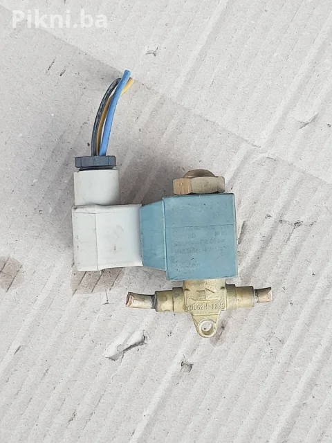 ⭐ Elektromagnetni ventil Honeywell - 230V - Ispravan ⭐