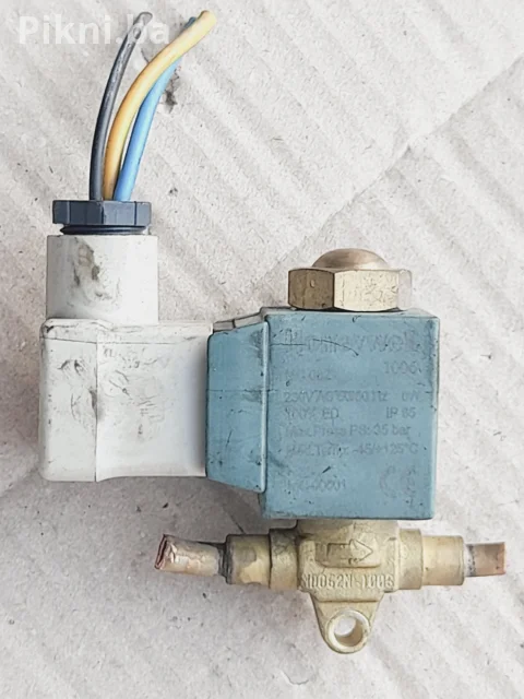 ⭐ Elektromagnetni ventil Honeywell - 230V - Ispravan ⭐