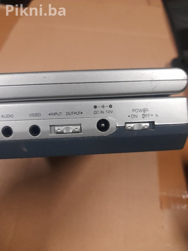 AIRIS LW256 Prijenosni DVD plejer (7 inčni) NEISPROBANO