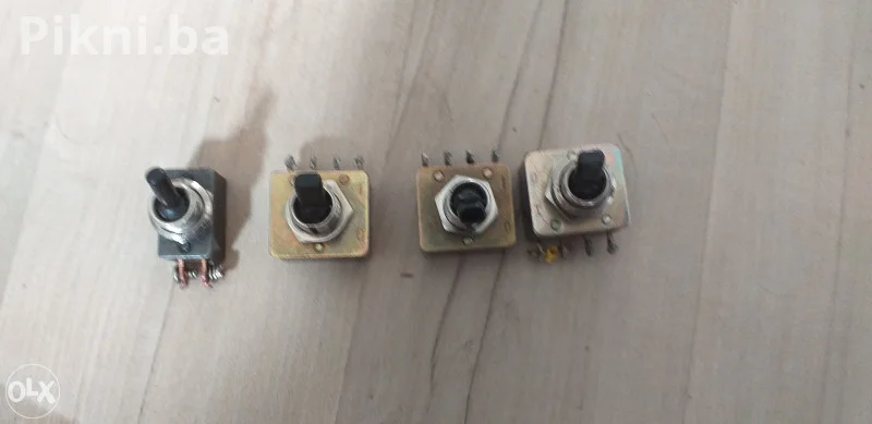 Kvalitetni Metalni Toggle Prekidači 250V 4A (Vintage / Industrijs