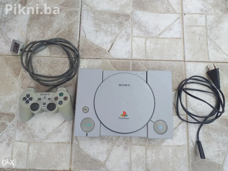 SONY PLAYSTATION djojstik citaj pod detaljno