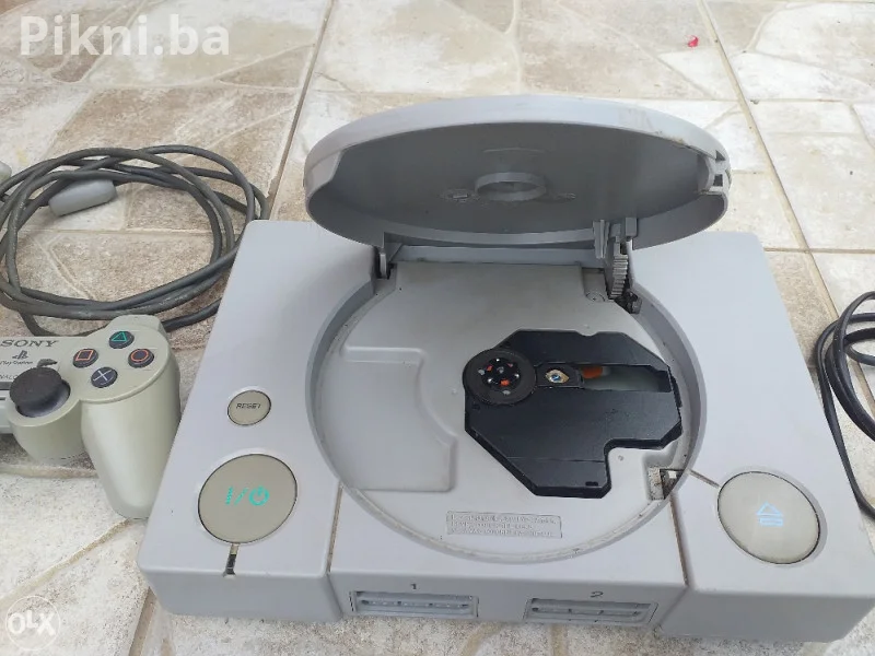 SONY PLAYSTATION djojstik citaj pod detaljno