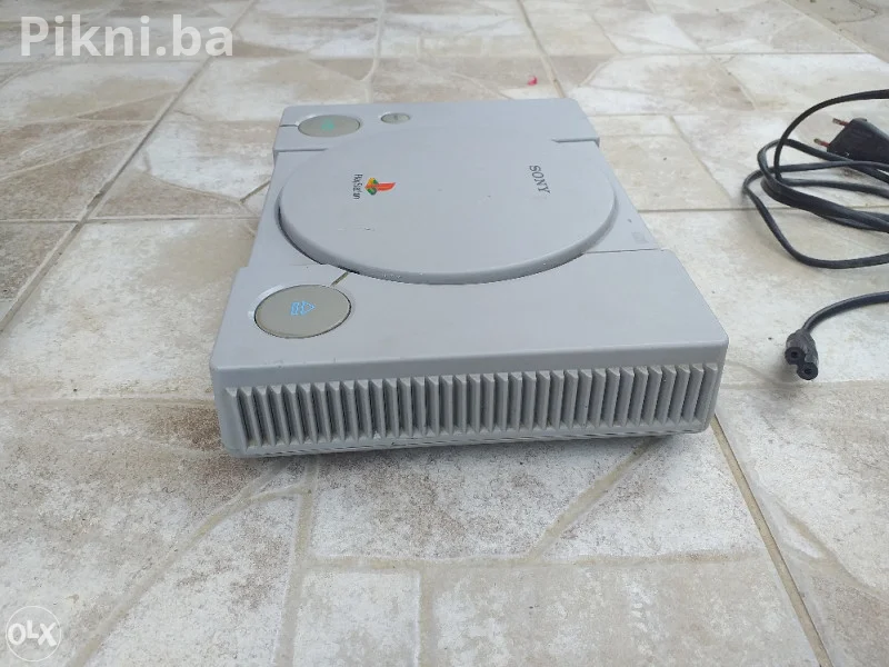 SONY PLAYSTATION djojstik citaj pod detaljno