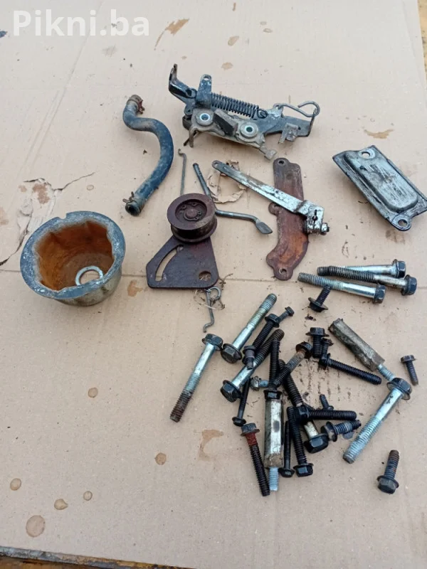 Auspuh kosacice Briggs stratton Tecumsen dijelovi kosilice