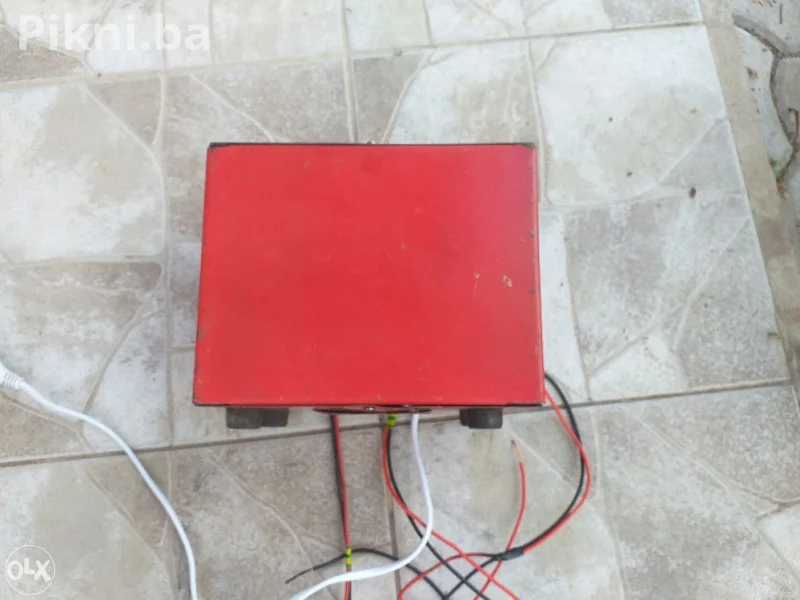 Punjac za akulumator 6v i 12v punjaci ispravljaci