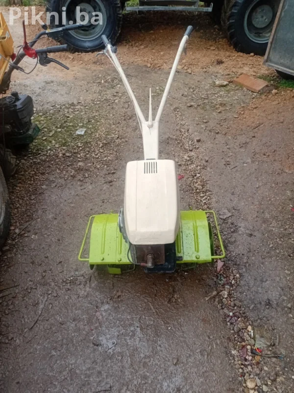Motokultivator KOPAČICA FREZA HOLDER H7 - Benzin - Super Ispravan