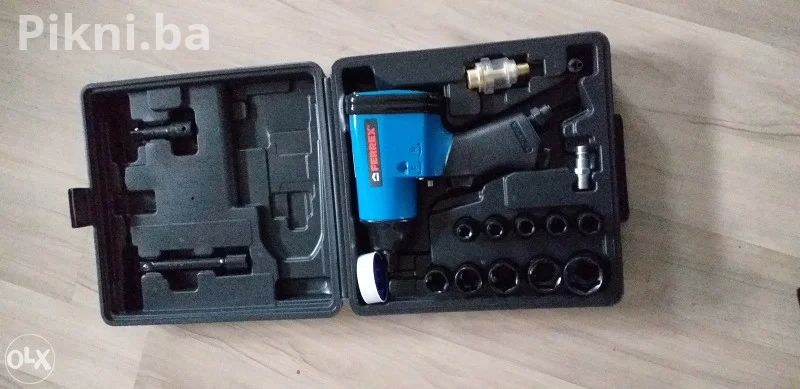 Elektro motor 12volti U super ispravnom stanju          Telefon          Viber. 066/230-139          WhatsApp Cjena brze dostave 11km Pogledajte ostale artikle na mom profilu hvala