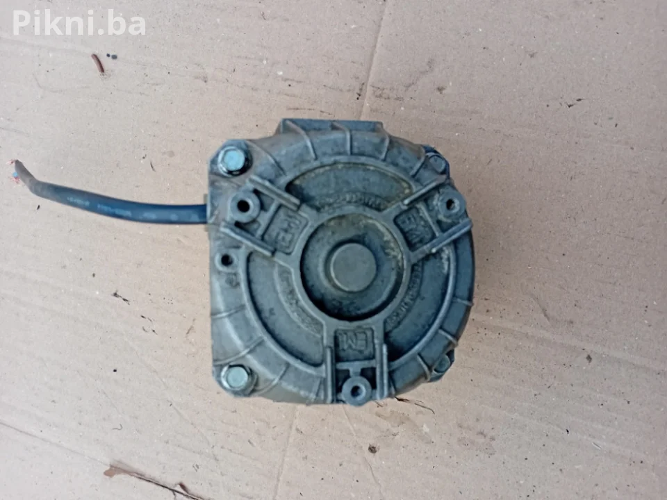 Elektro motor 220v 1300 obrtaja elektromotori