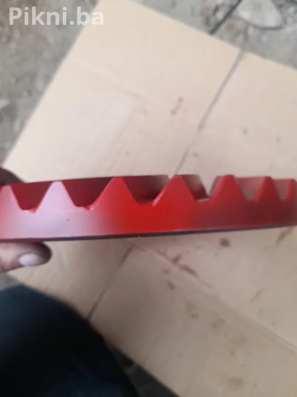Konusno tanjirasti zupcanik 34 zuba 12 rupa 33x5x3,2cm imt
