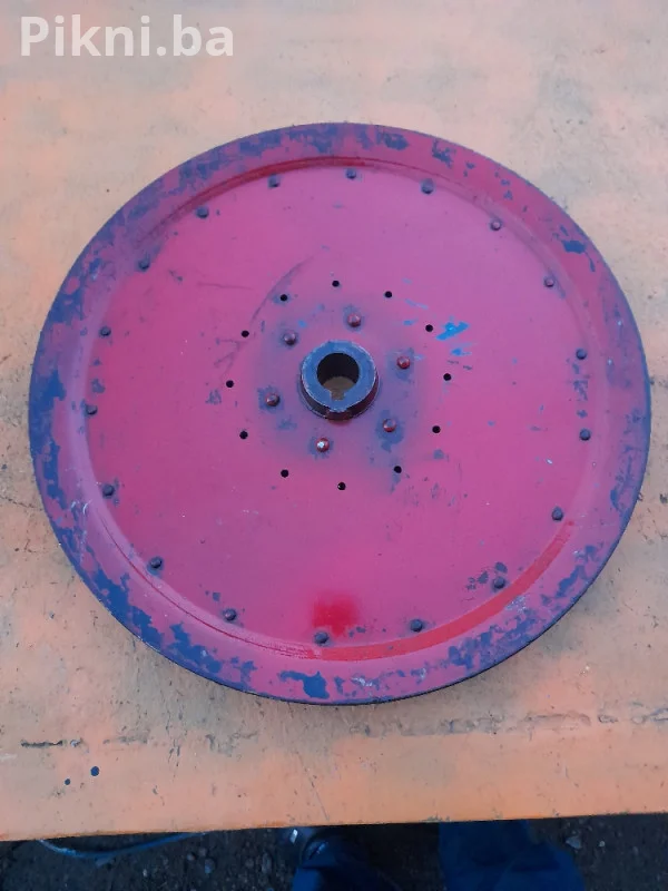Remenica elektro 50,5cmx3cm motor elektromotori kombajn dijelovi