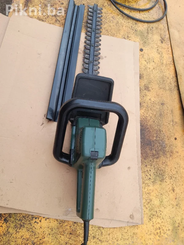 Trimer BLACK DECKER Gt243 za živu ogradu trimeri