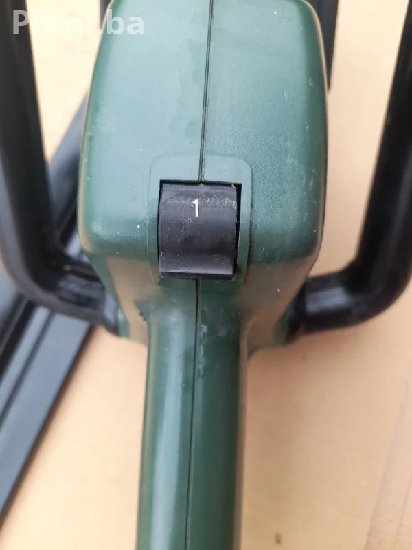 Trimer BLACK DECKER Gt243 za živu ogradu trimeri