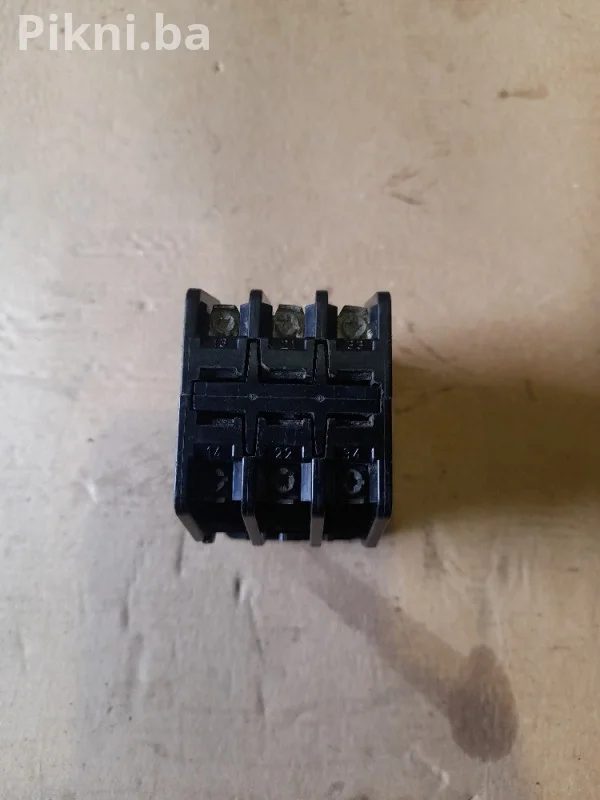 Kontaktor 20A 220v spula sklopke prekidaci