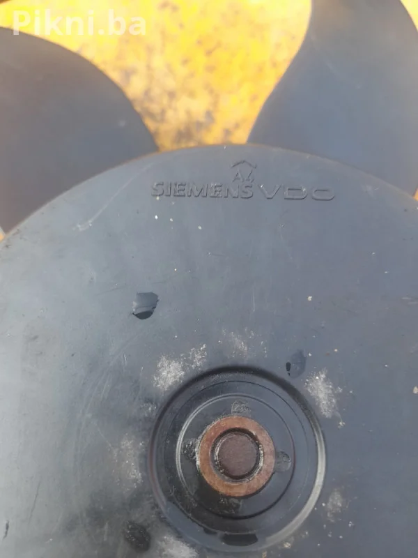 Originalni Ventilator Hladnjaka 40cm SIEMENS VDO - Odlično Stanje