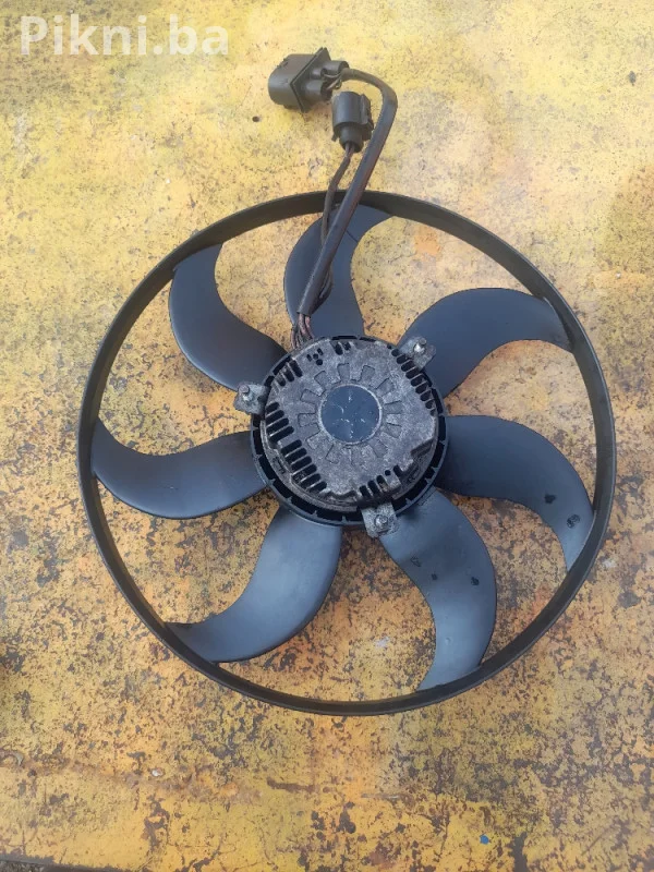 Originalni Ventilator Hladnjaka 40cm SIEMENS VDO - Odlično Stanje