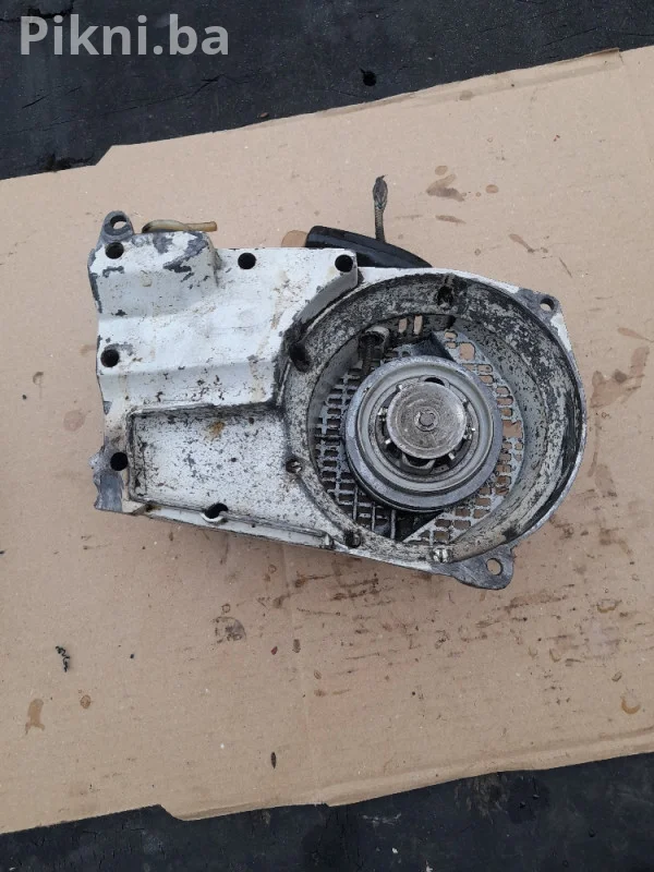 STIHL Starter (Kućište za Paljenje) sa Rezervoarom - Oštećen