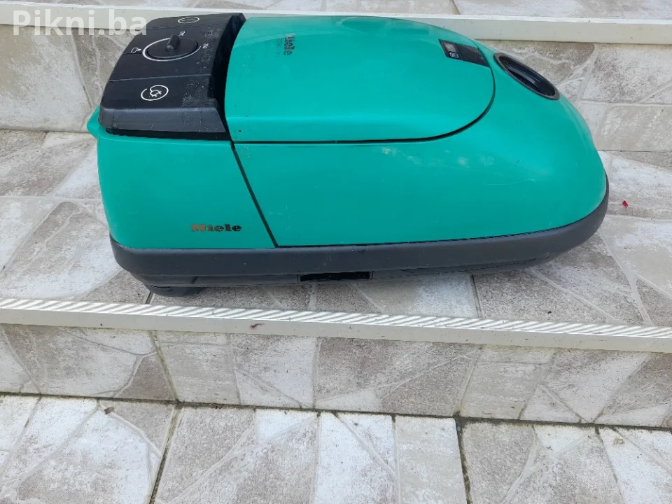 MIELE USISIVAČ - ISPRAVAN MOTOR! SAMO BAZA 60 KM!