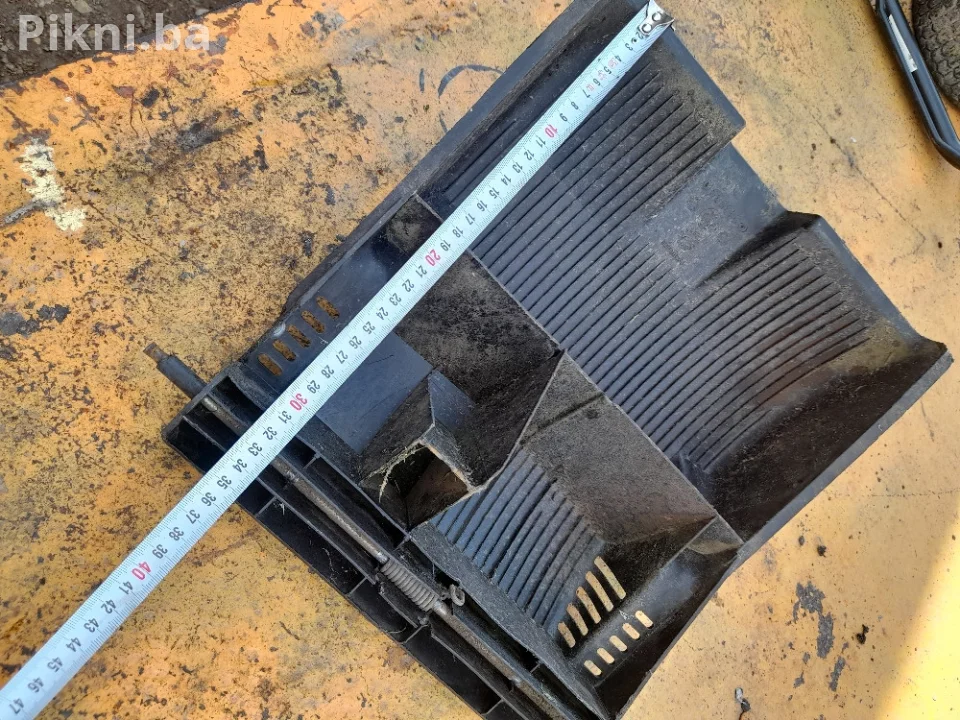 Poklopac korpa briggs strattion kosacice kosilice