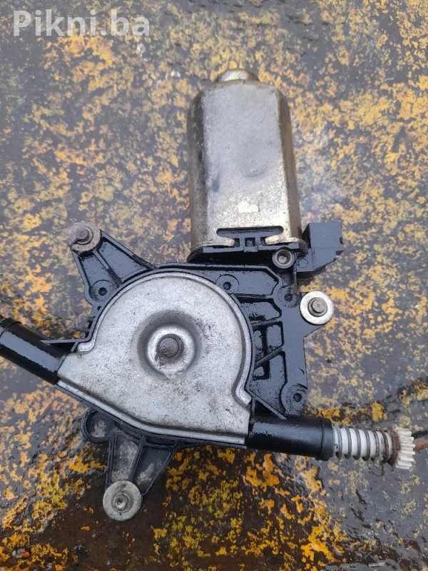ISPRAVAN MOTOR I MEHANIZAM ZA PODIZANJE PROZORA