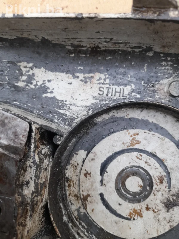 Poklopac kvačila sa branikom za STIHL 015 - ISPRAVAN