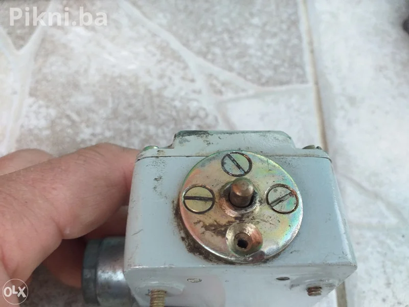 Rotacioni Granični Prekidač KT2-2 - Liveno Industrijsko Kućište