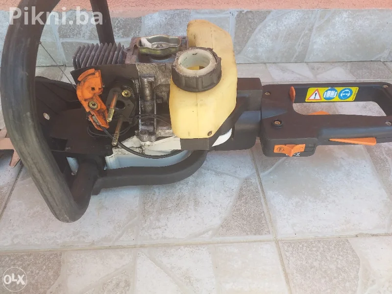 Profesionalni trimer STIHL HS80 za živu ogradu