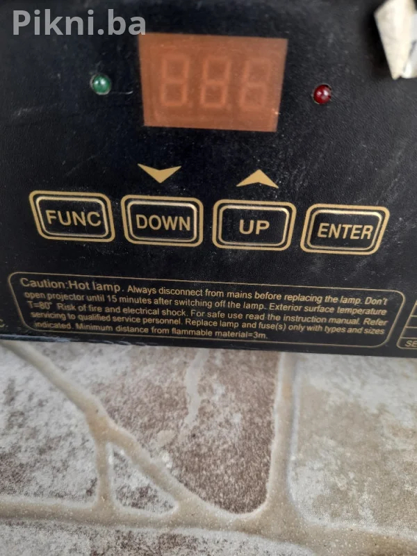 Moving Head SOLO 250 - Rotirajuće glave / Rasvjeta za kafić disko