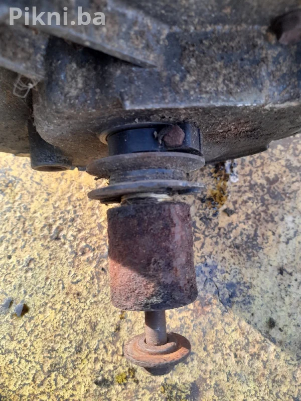 Motor kosačice Briggs strattion kosilice dijelovi