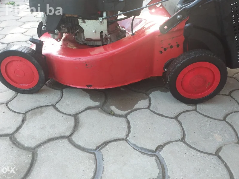 Kosačica AL-KO 46br na benzin sa vucom korpom 4 konja