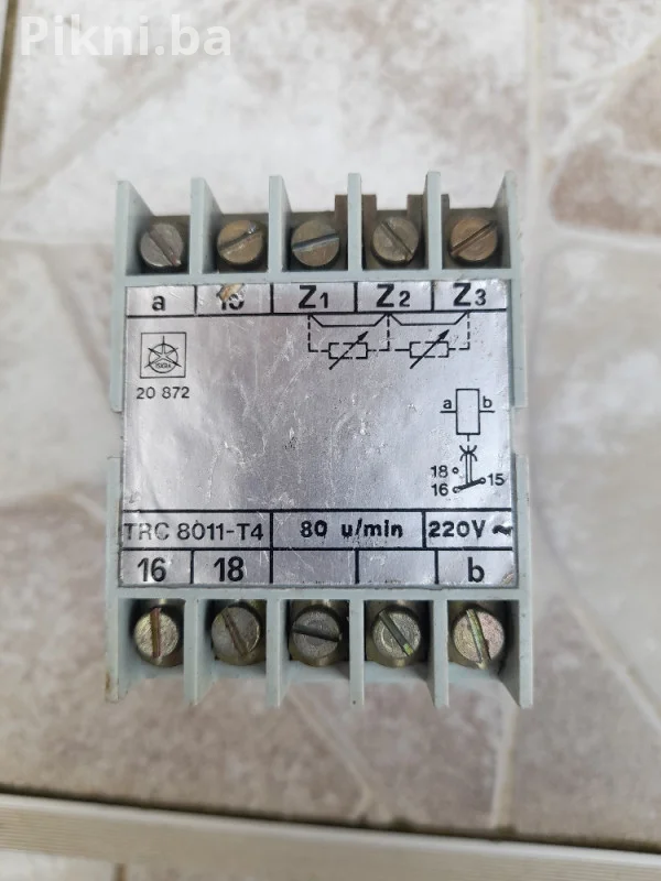 VREMENSKI RELE ISKRA TRC 8011-T4 releji