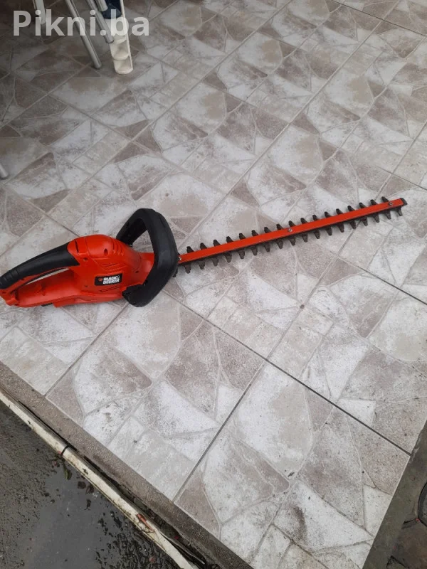 Black & Decker Električni Trimer za Živicu GT6060 (600W) - Ogradu