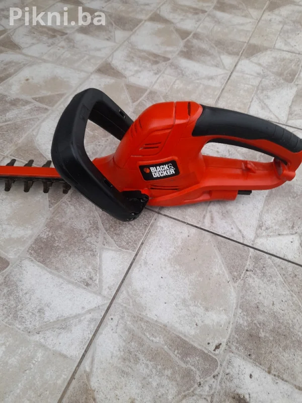 Black & Decker Električni Trimer za Živicu GT6060 (600W) - Ogradu