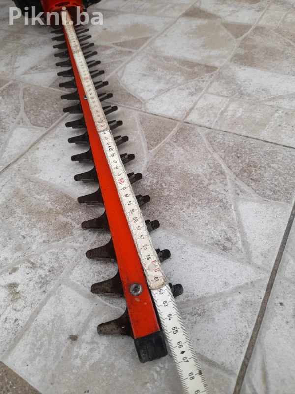 Black & Decker Električni Trimer za Živicu GT6060 (600W) - Ogradu