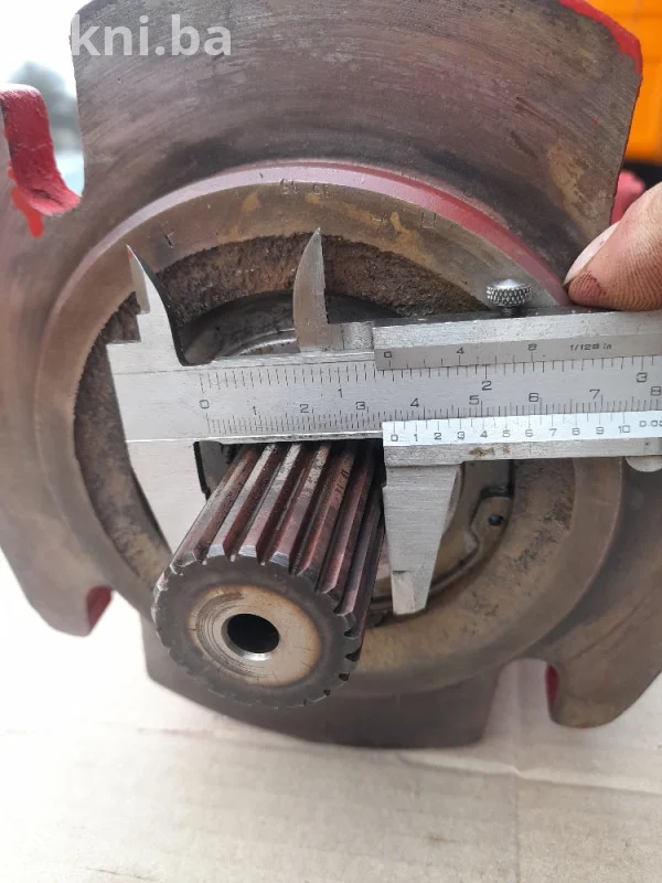 Hidro motor hidromotori hidraulicna pumpa bager radna masina