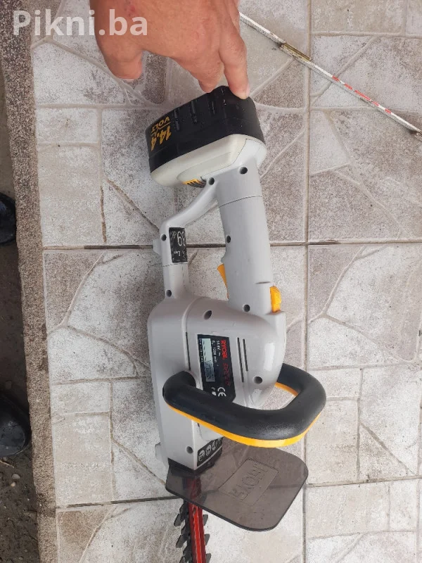Trimer Ryobi CHT-1445 za ogradu na baterije 14,4v