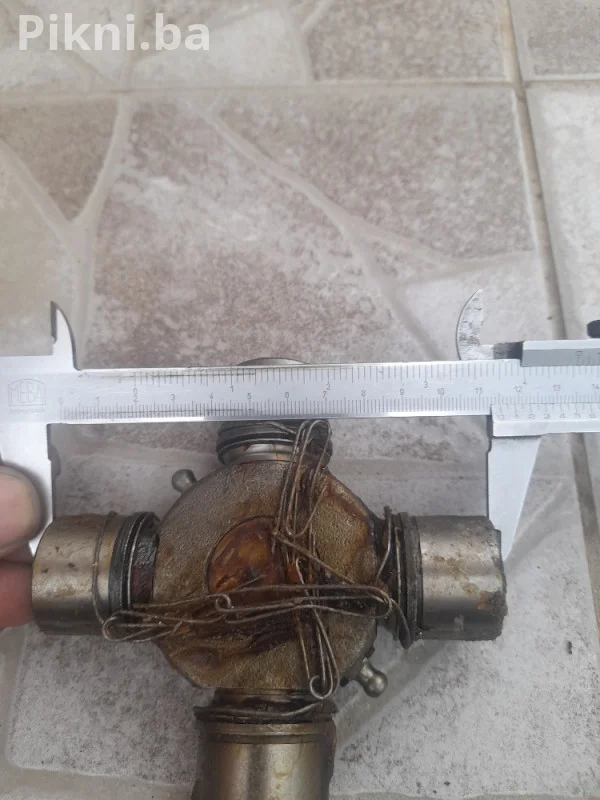 Krstovi kardana kardan kardan kamion traktor