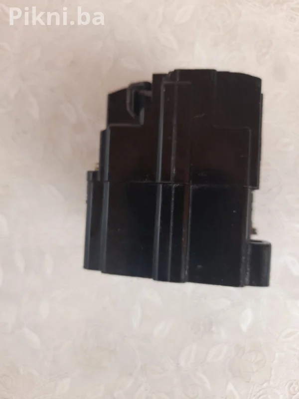 KONTAKTOR Iskra K16 220v sklopke prekidaci
