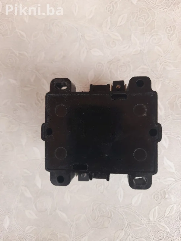 KONTAKTOR Iskra K16 220v sklopke prekidaci