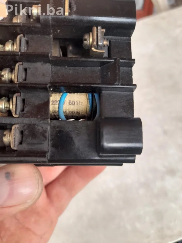 KONTAKTOR Iskra K16 220v sklopke prekidaci