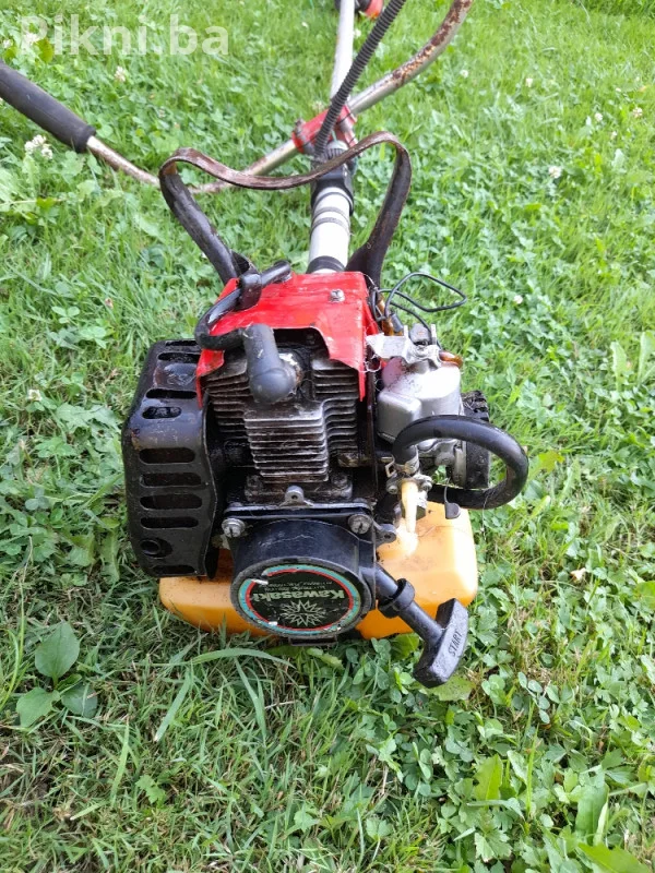 Trimer sa Kawasaki TD33HS motorom (Japan) - Profesionalni model