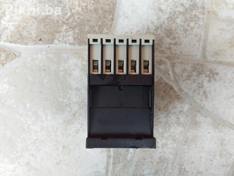 KONTAKTOR Elektro sklopka moeler 10A germany
