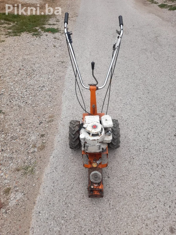 Motokultivator Brumi 4HP Motor u radnom stanju, 300 KM