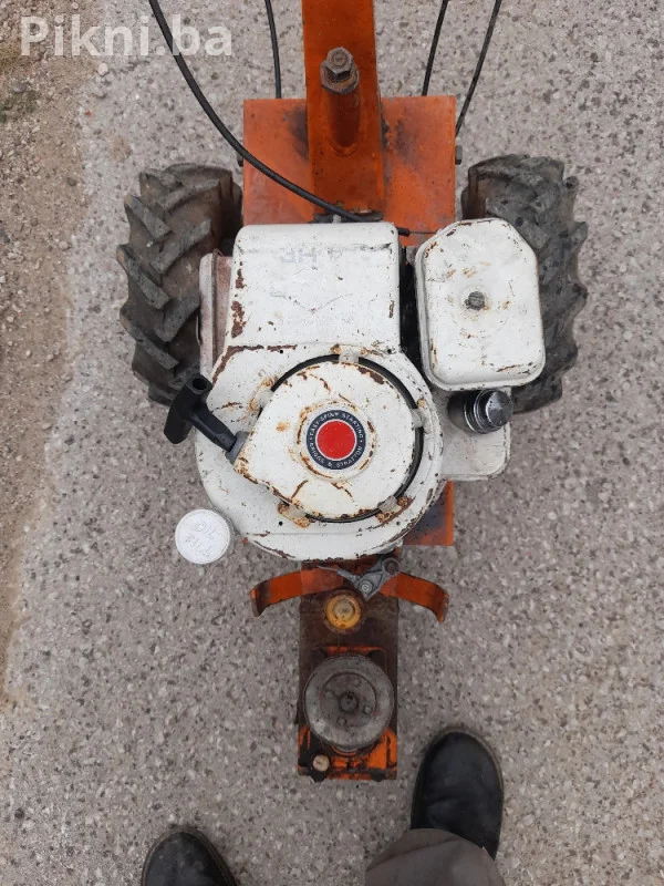 Motokultivator Brumi 4HP Motor u radnom stanju, 300 KM