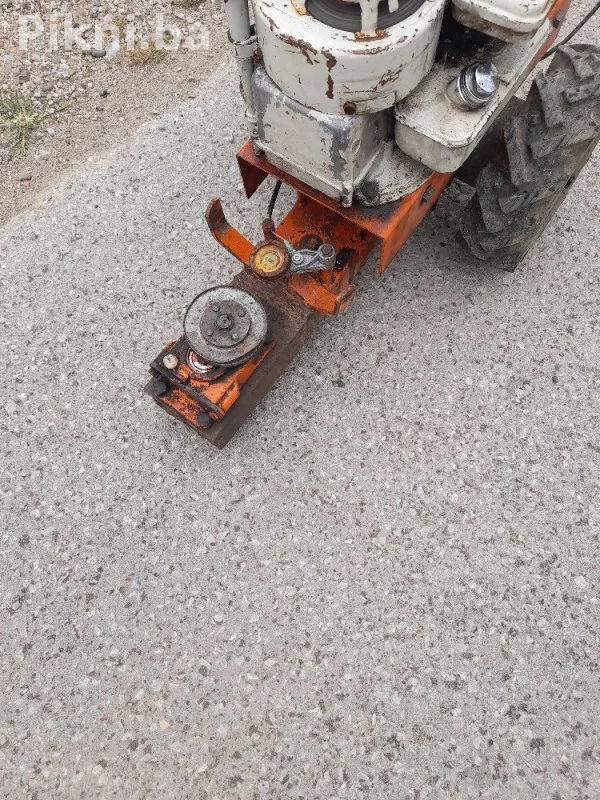 Motokultivator Brumi 4HP Motor u radnom stanju, 300 KM