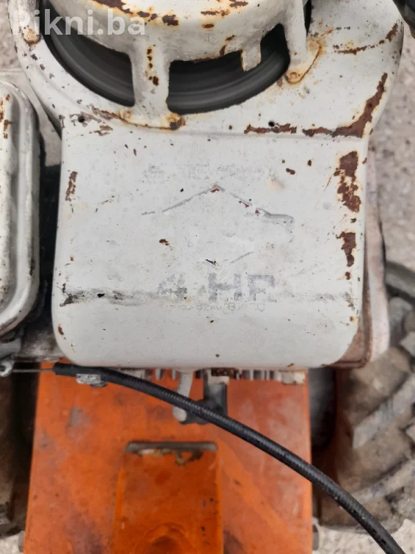 Motokultivator Brumi 4HP Motor u radnom stanju, 300 KM