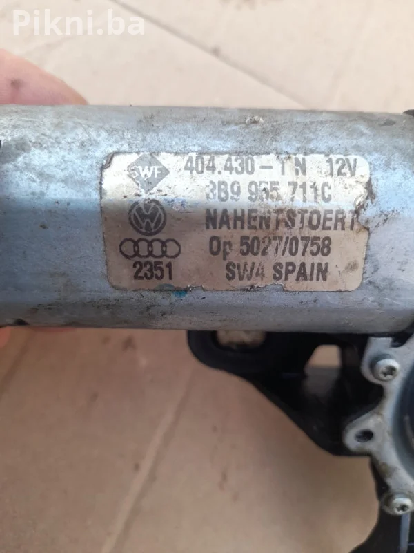 Motor zadnjeg brisača za VW Passat B5 i Škodu Superb I - Povoljno